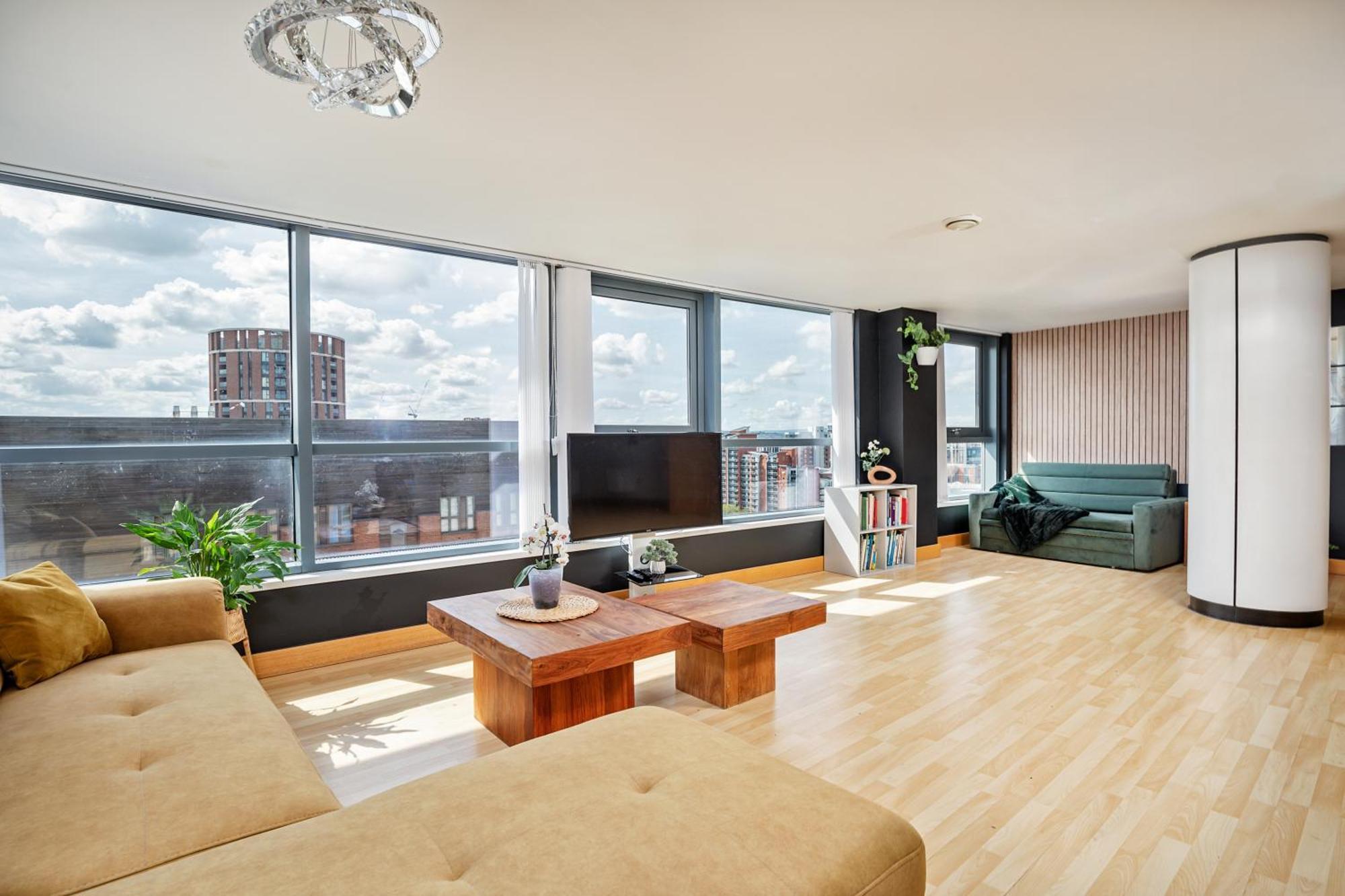 Large Central Penthouse In Leeds Лидс Экстерьер фото