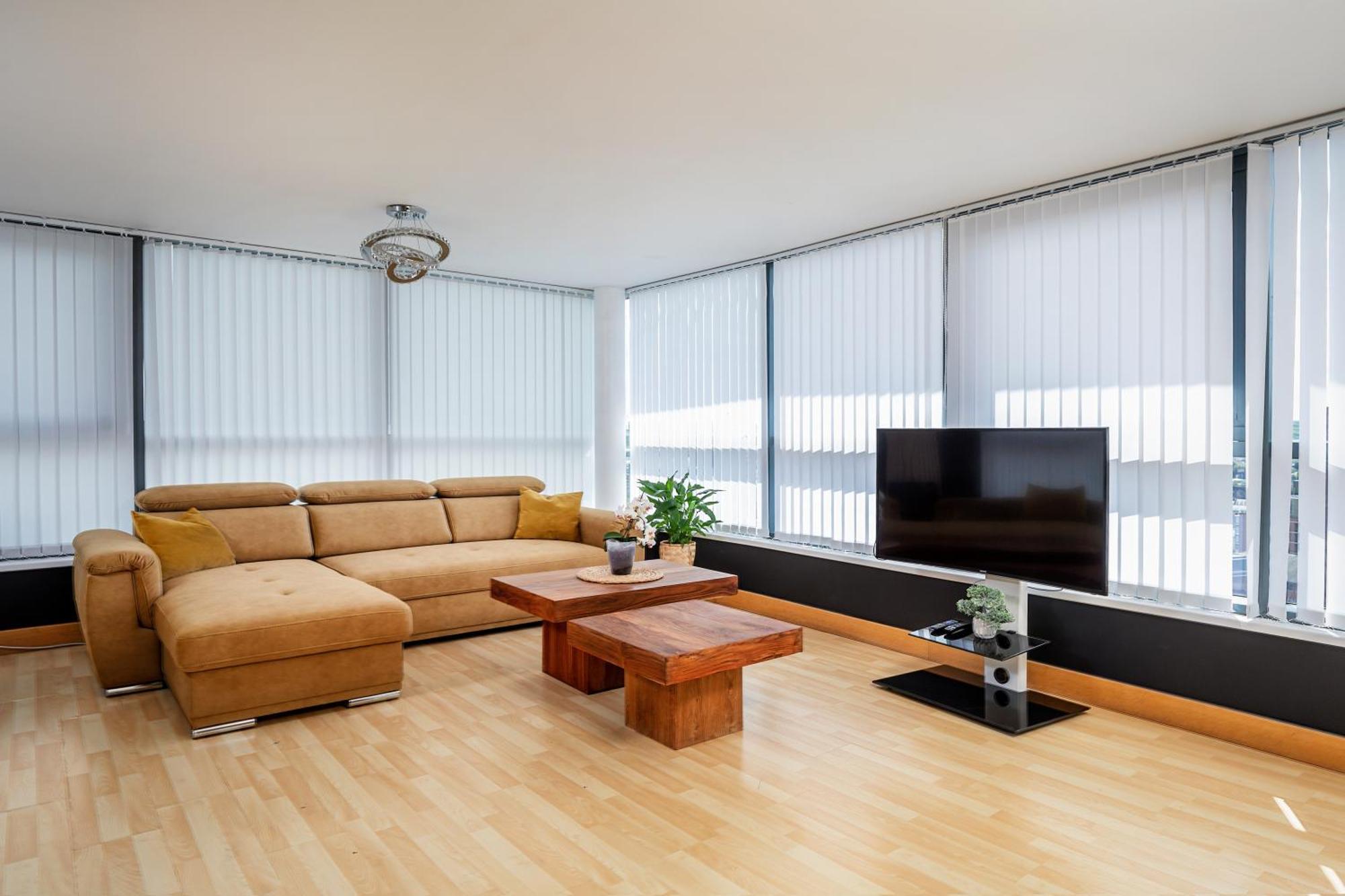 Large Central Penthouse In Leeds Лидс Экстерьер фото