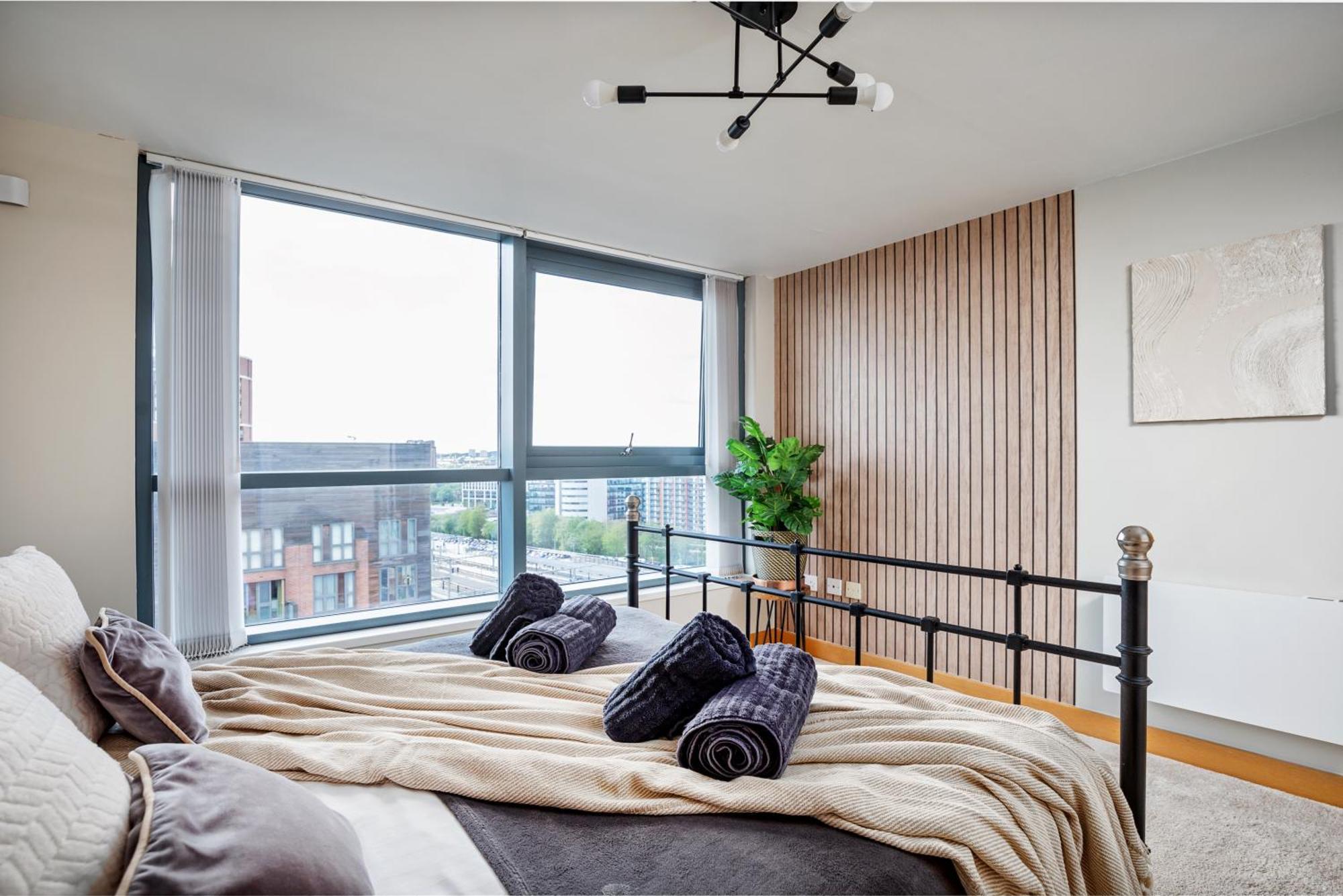 Large Central Penthouse In Leeds Лидс Экстерьер фото