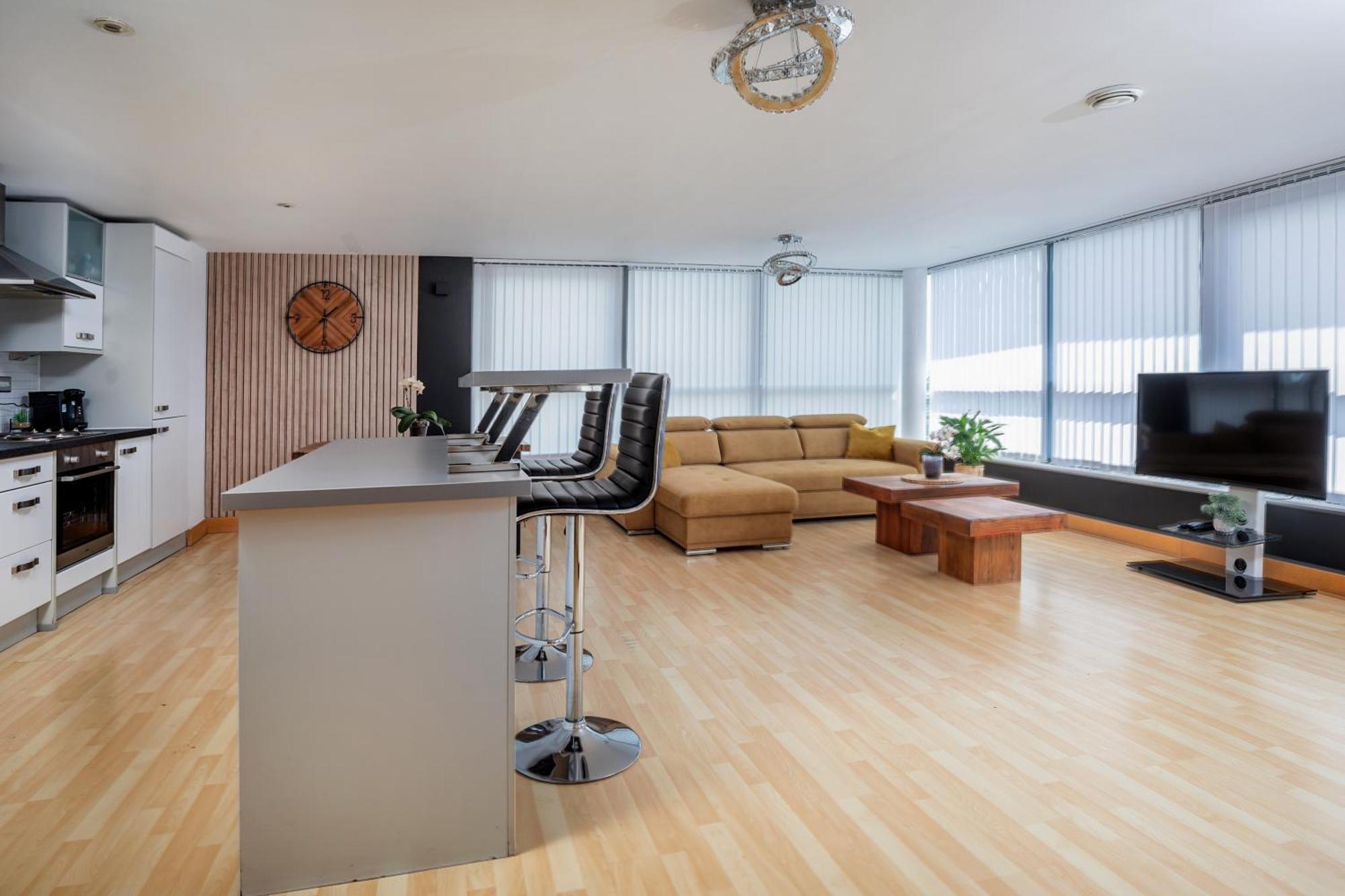 Large Central Penthouse In Leeds Лидс Экстерьер фото