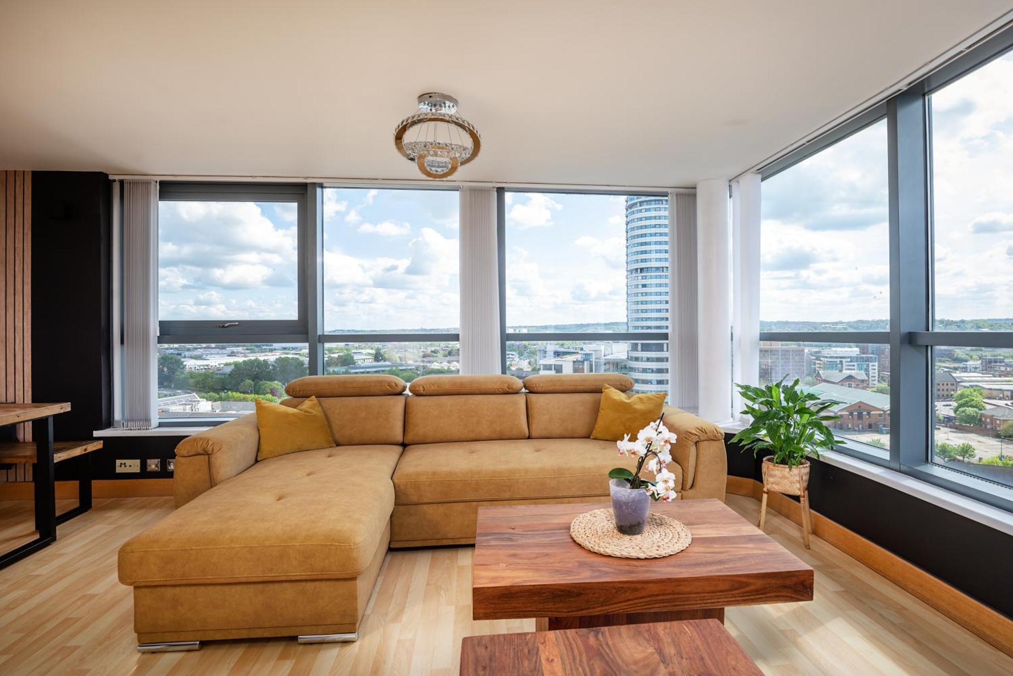Large Central Penthouse In Leeds Лидс Экстерьер фото